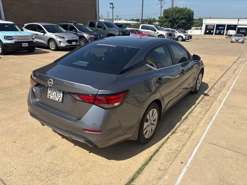 Used 2025 Nissan Sentra S FWD image 3