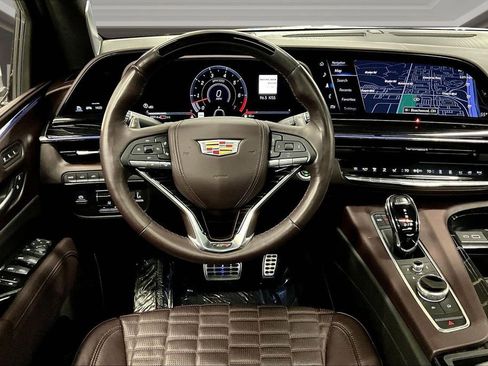 Certified 2023 Cadillac Escalade ESV V AWD/4WD image 8