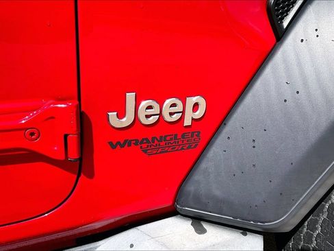 Used 2018 Jeep Wrangler Unlimited Sport S AWD/4WD image 27
