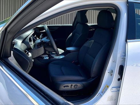 Used 2023 Chevrolet Malibu LT FWD image 26