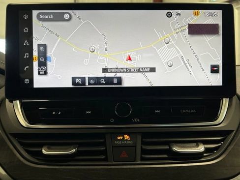 Used 2024 Nissan Altima 2.5 SL FWD image 29