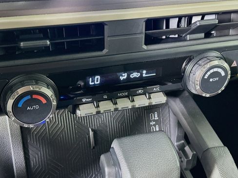 Used 2025 Toyota Tacoma TRD Off-Road image 24