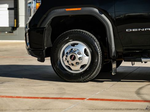 Used 2022 GMC Sierra 3500 Denali w/ Technology Package image 91