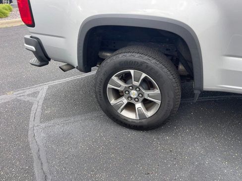 Used 2019 Chevrolet Colorado Z71 AWD/4WD image 8