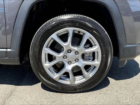 New 2024 Jeep Compass Latitude image 12