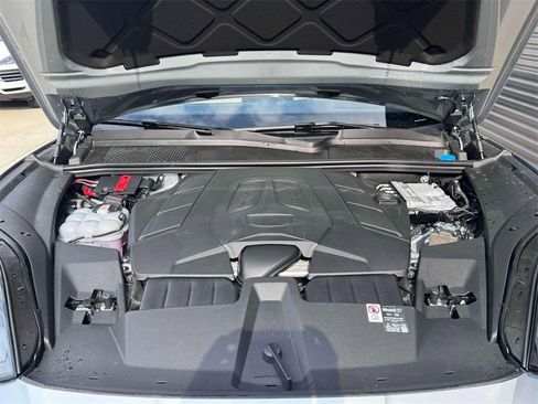 New 2025 Porsche Cayenne Coupe image 28