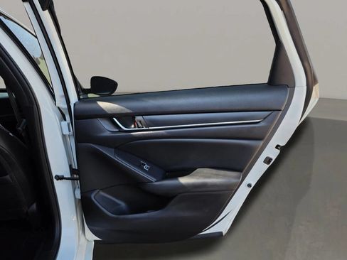 Used 2021 Honda Accord Sport image 18