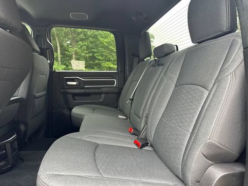 Certified 2025 RAM 2500 Big Horn AWD/4WD image 18