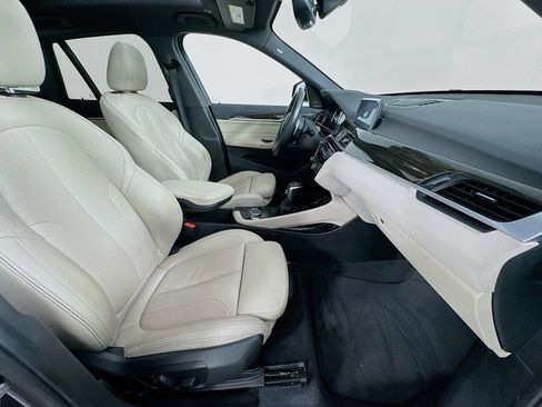 Used 2018 BMW X1 sDrive28i w/ M Sport Package FWD image 37