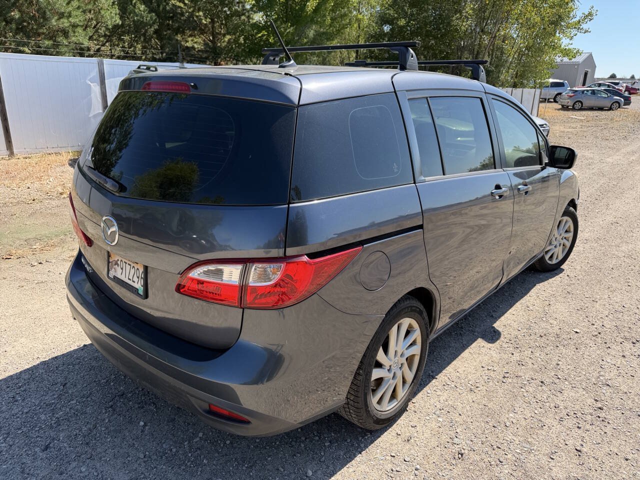 Used 2012 MAZDA MAZDA5 Sport FWD image 5