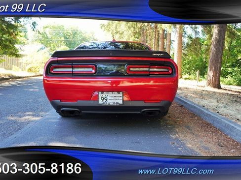 Used 2015 Dodge Challenger SRT Hellcat RWD image 10