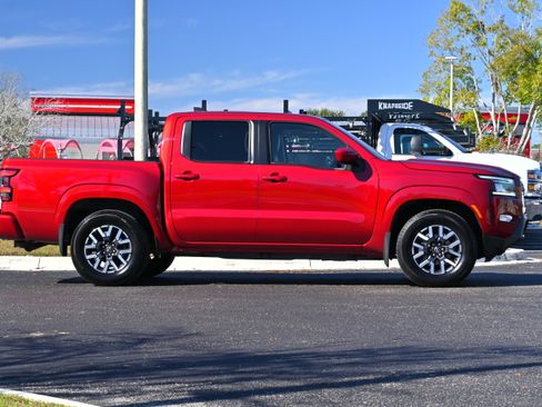 Used 2024 Nissan Frontier SL w/ Technology Package image 7