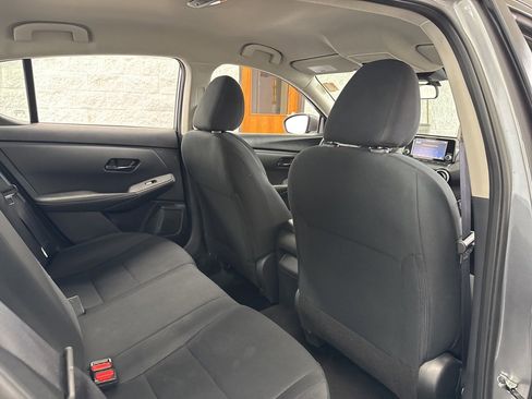 Used 2024 Nissan Sentra S image 39