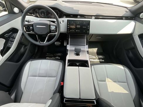 New 2026 Land Rover Range Rover Evoque Dynamic SE AWD/4WD image 9