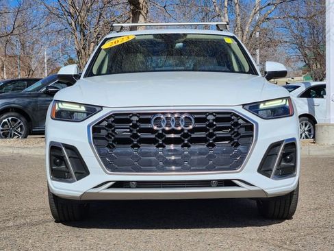 Used 2023 Audi Q5 2.0T Premium w/ Convenience Package AWD/4WD image 2