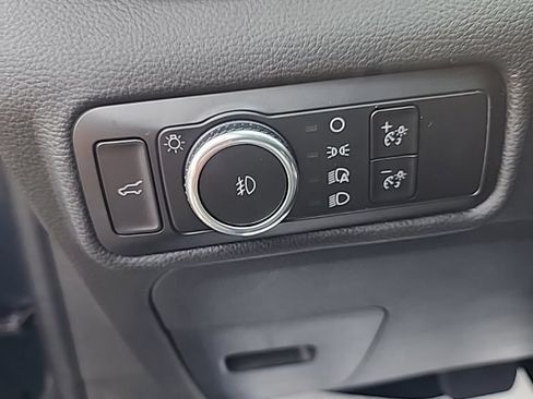 Used 2023 Ford Explorer XLT w/ Equipment Group 202A AWD/4WD image 20