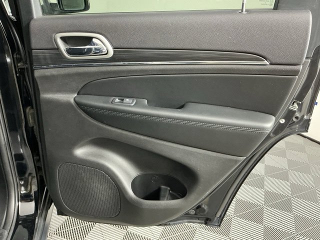 Used 2019 Jeep Grand Cherokee Limited AWD/4WD image 14