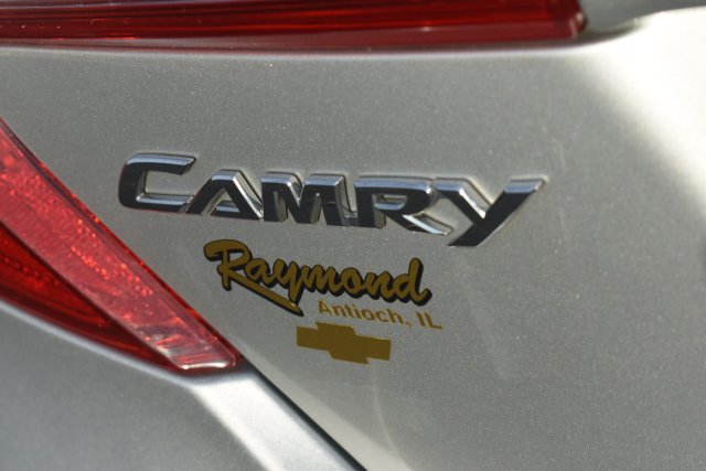 Used 2014 Toyota Camry SE FWD image 16