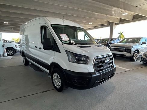 Used 2024 Ford E-Transit Base image 2