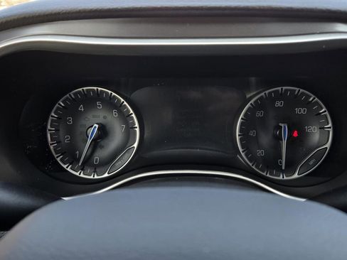 New 2026 Chrysler Pacifica Select image 20