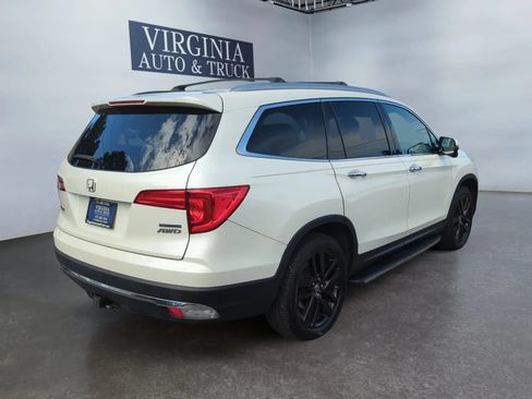 Used 2017 Honda Pilot Touring image 11