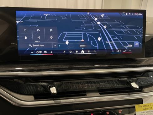 Used 2026 BMW X5 xDrive50e w/ M Sport Package image 22