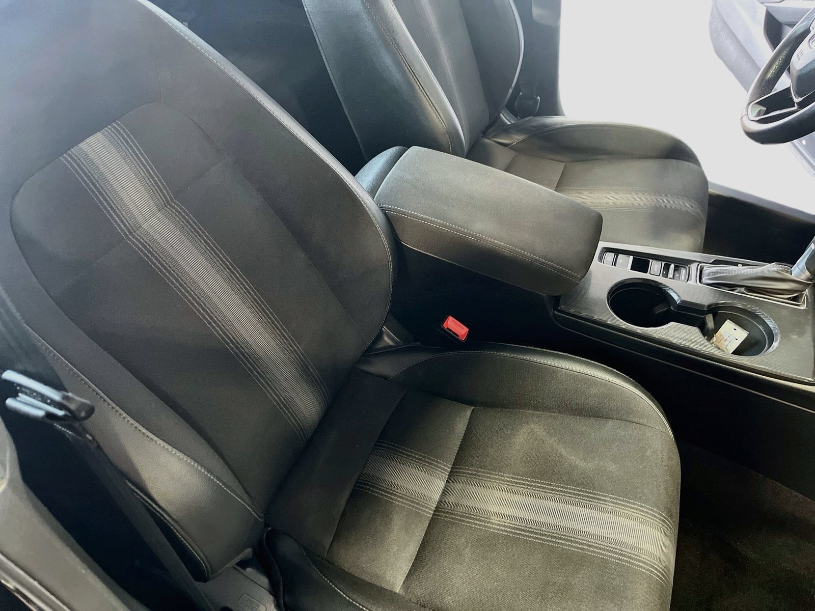 Used 2025 Honda Civic Sport image 25