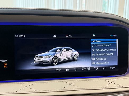 Used 2019 Mercedes-Benz S 560 Sedan image 31