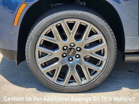 New 2026 GMC Yukon Denali Ultimate w/ LPO, Floor Liner Package AWD/4WD image 7