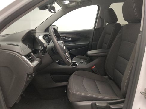 Used 2024 GMC Terrain SLE AWD/4WD image 17