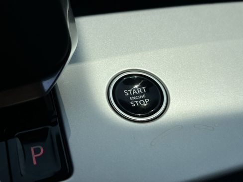 Used 2025 Land Rover Range Rover Autobiography AWD/4WD image 30