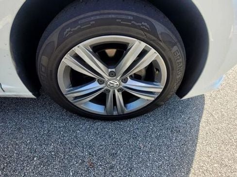 Used 2019 Volkswagen Jetta R-Line FWD image 4