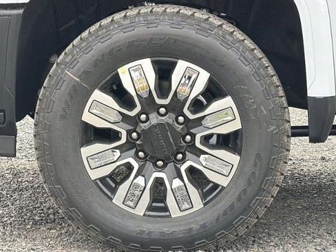 New 2026 GMC Sierra 2500 Denali w/ Denali Reserve Package image 29