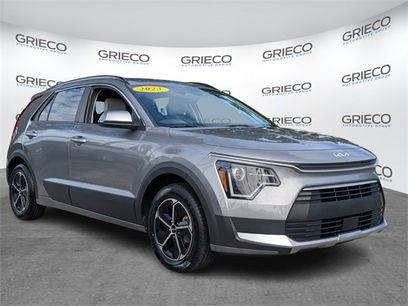 Used 2023 Kia Niro EX