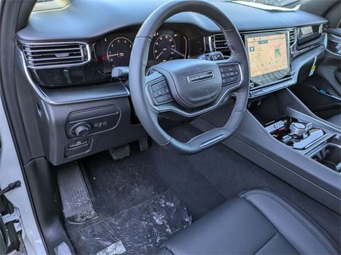 New 2026 Jeep Grand Wagoneer Summit image 10