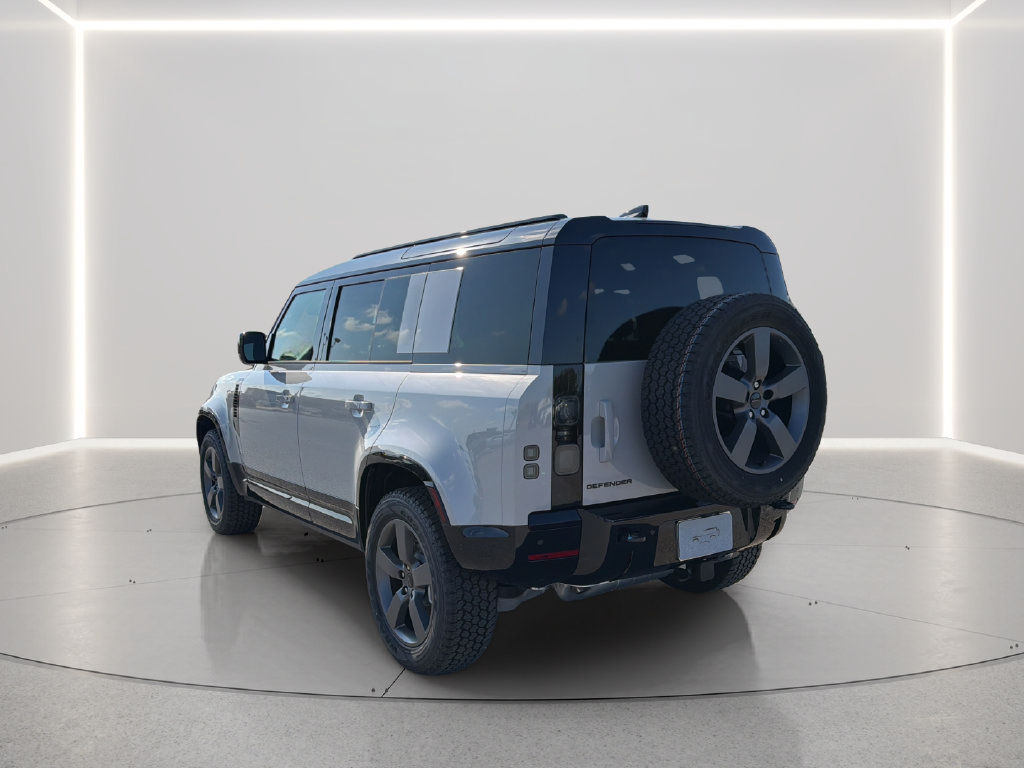 New 2026 Land Rover Defender 110 X-Dynamic SE AWD/4WD image 15