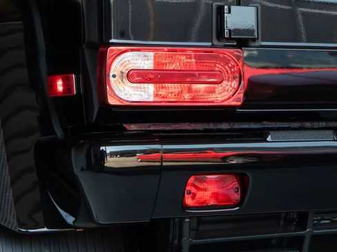 Used 2017 Mercedes-Benz G 550 Squared image 14