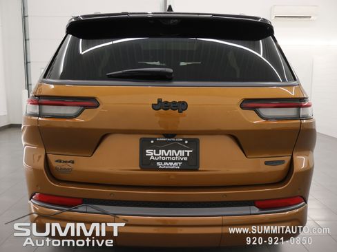 New 2026 Jeep Grand Cherokee L Summit AWD/4WD image 31