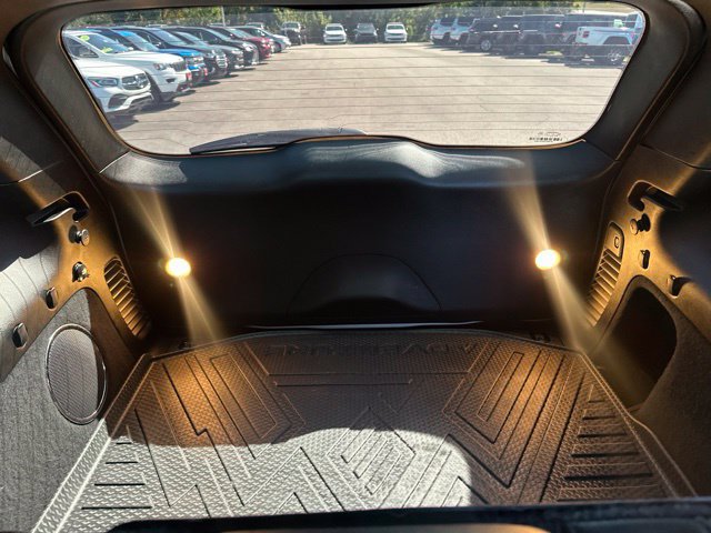 Used 2020 Jeep Grand Cherokee Limited w/ Luxury Group II AWD/4WD image 19