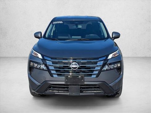 Used 2024 Nissan Rogue SV AWD/4WD image 2