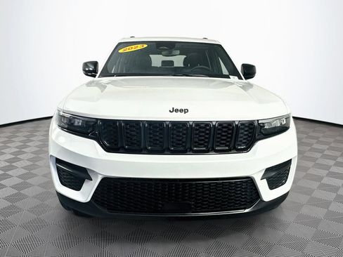 Certified 2023 Jeep Grand Cherokee Altitude AWD/4WD image 4