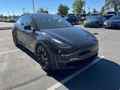 Used 2022 Tesla Model Y Performance AWD/4WD image 7