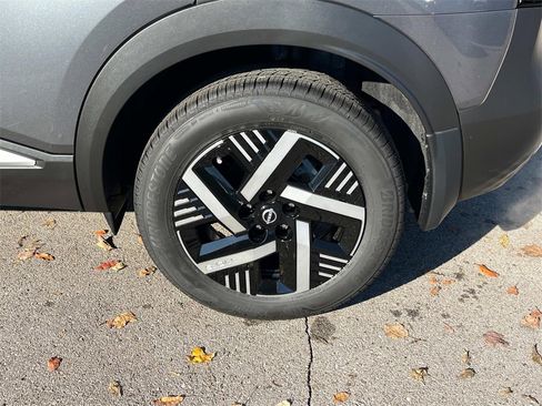 New 2026 Nissan Kicks SV w/ SV Premium Package image 13