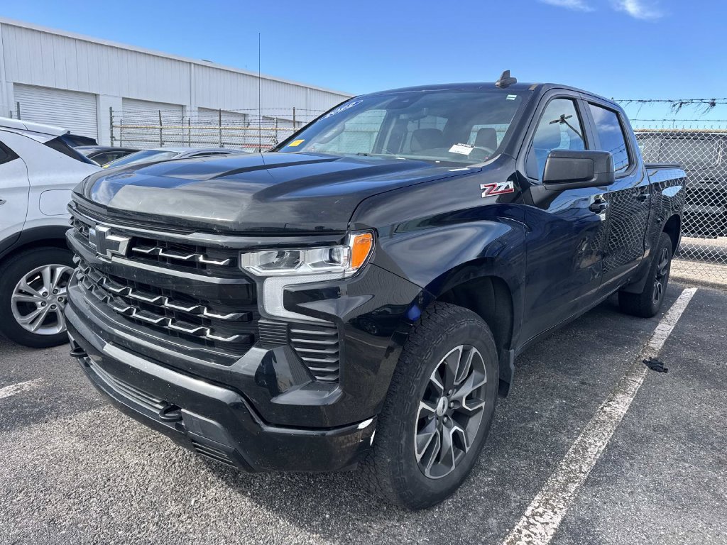 Used 2022 Chevrolet Silverado 1500 RST AWD/4WD image 5