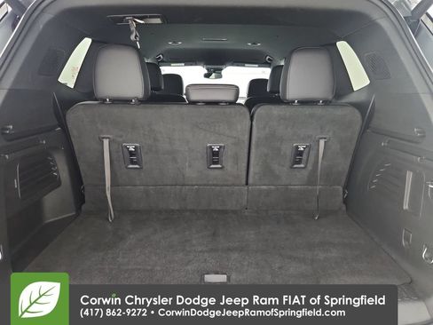 Used 2025 Buick Enclave Preferred FWD image 31