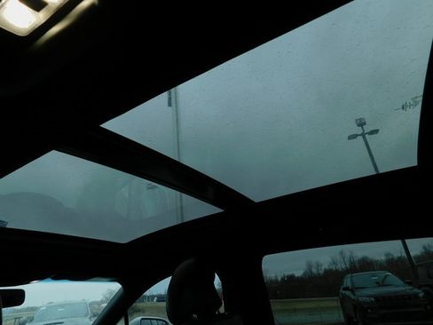 Used 2017 Lincoln MKX Reserve image 6