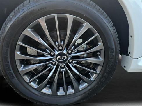 Used 2023 INFINITI QX80 Sensory w/ Cargo Package AWD/4WD image 43