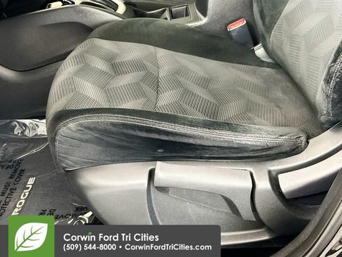 Used 2016 Nissan Rogue S AWD/4WD image 22