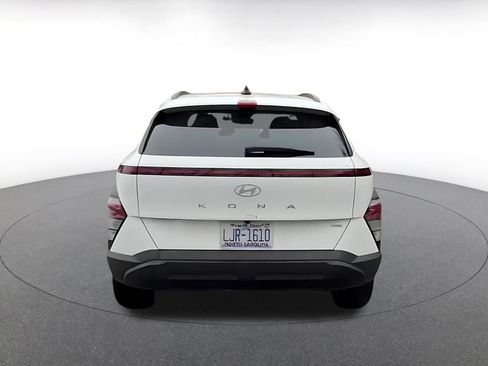 Used 2025 Hyundai Kona SEL image 12
