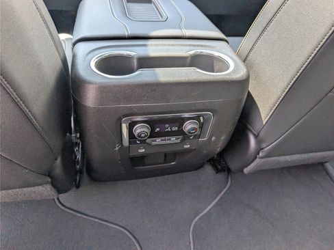 Used 2023 Chevrolet Tahoe Premier AWD/4WD image 23